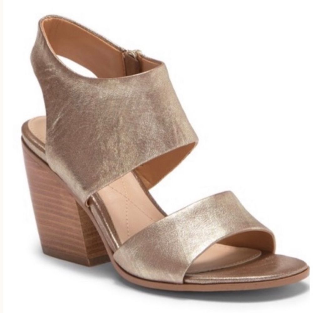 Isola‎ Satin Gold Ravenna Sandal Size 8 B47